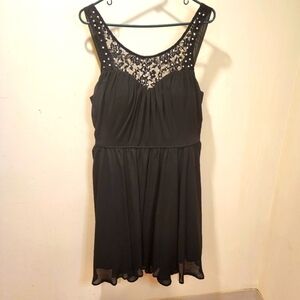 City Triangles black sleeveless midi dress size 16